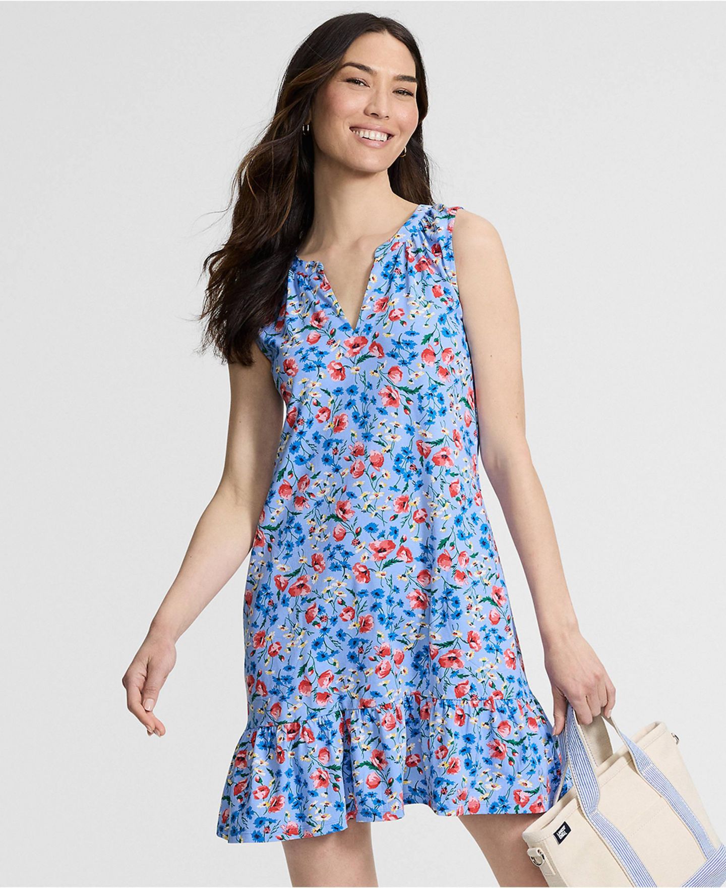Женское платье Lands' End Sleeveless Cotton Jersey Notch Neck Flounce, цвет: Прозрачный синий небесно-голубой маковый с принтом — фото 2