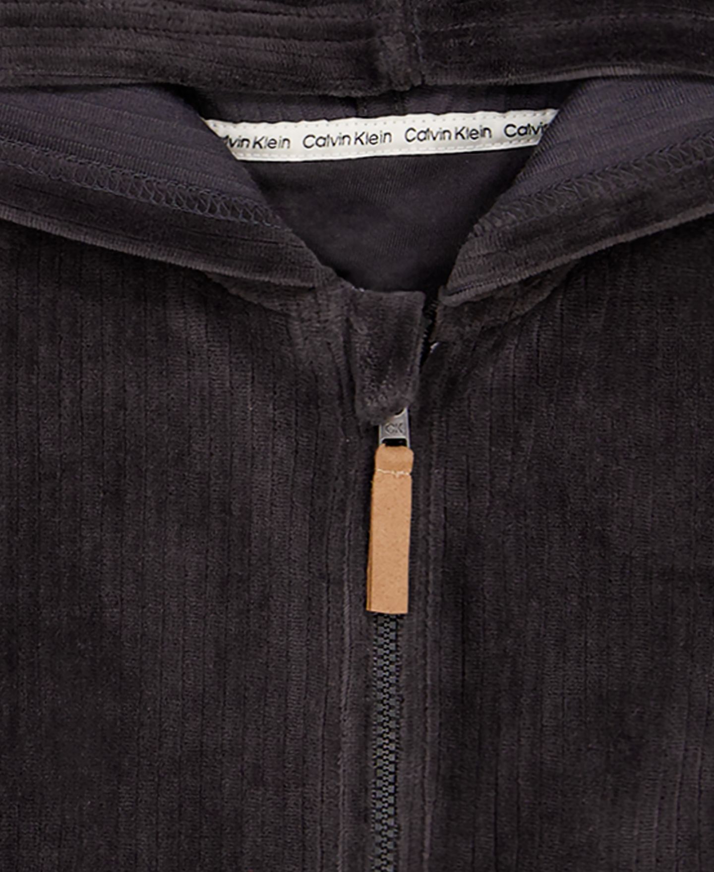Calvin Klein Boys' 4-7 Long-Sleeve Hooded Zip-Up T-Shirt, Hoodie Jacket and Cargo Joggers, 3-Piece Set — фото 5