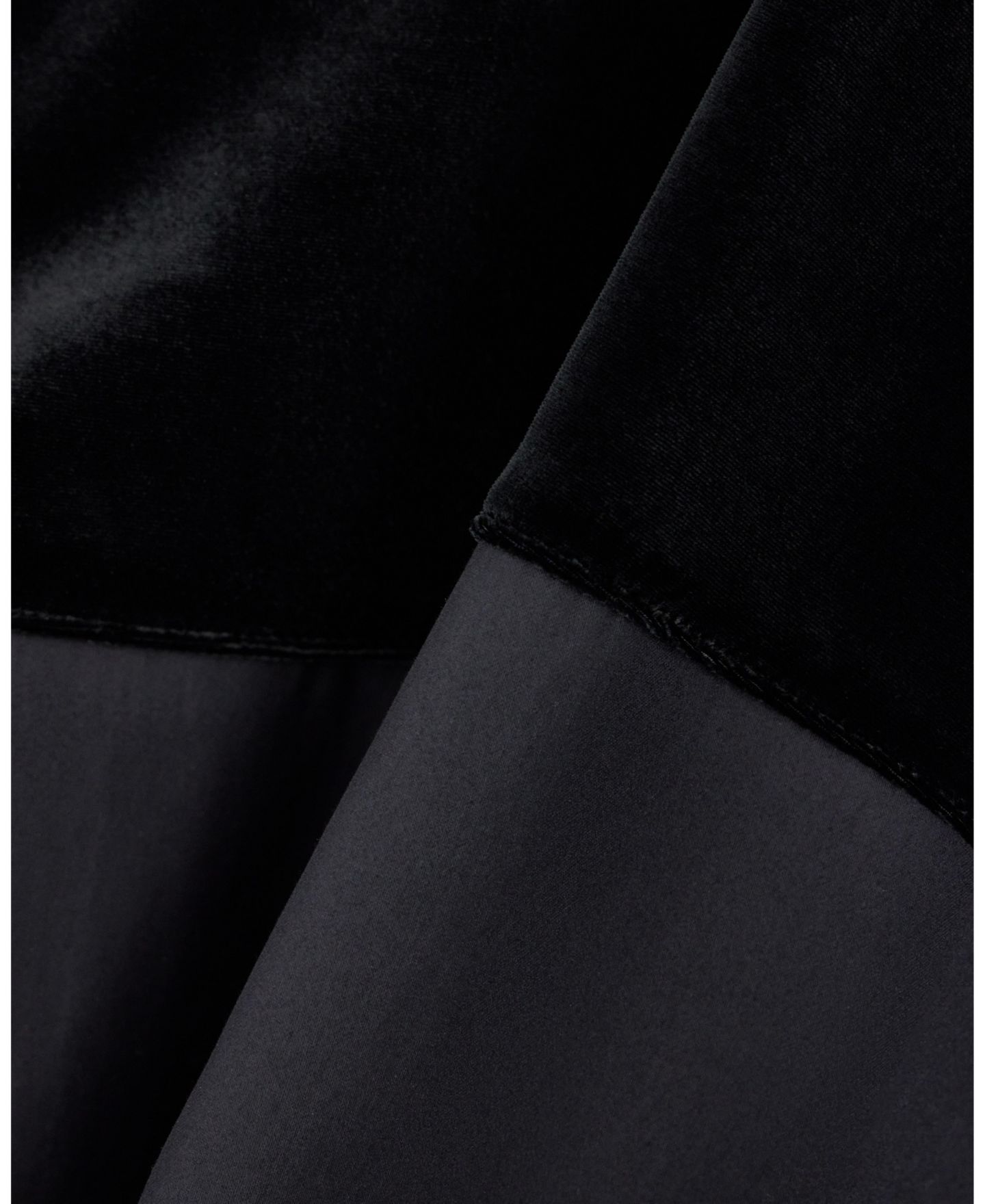 Мужская рубашка A|X Armani Exchange Stretch Colorblock Velvet-Detailed Long-Sleeve Button-Down, цвет: Чёрный — фото 4