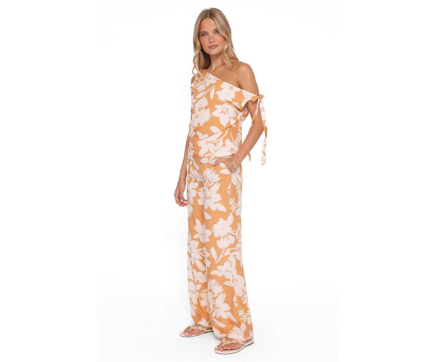 Женский комплект Petal and Pup Flynn Off-Shoulder Floral Wide-Leg Top and Pants, 2-Piece Set, цвет: Жёлтый с принтом — фото 2