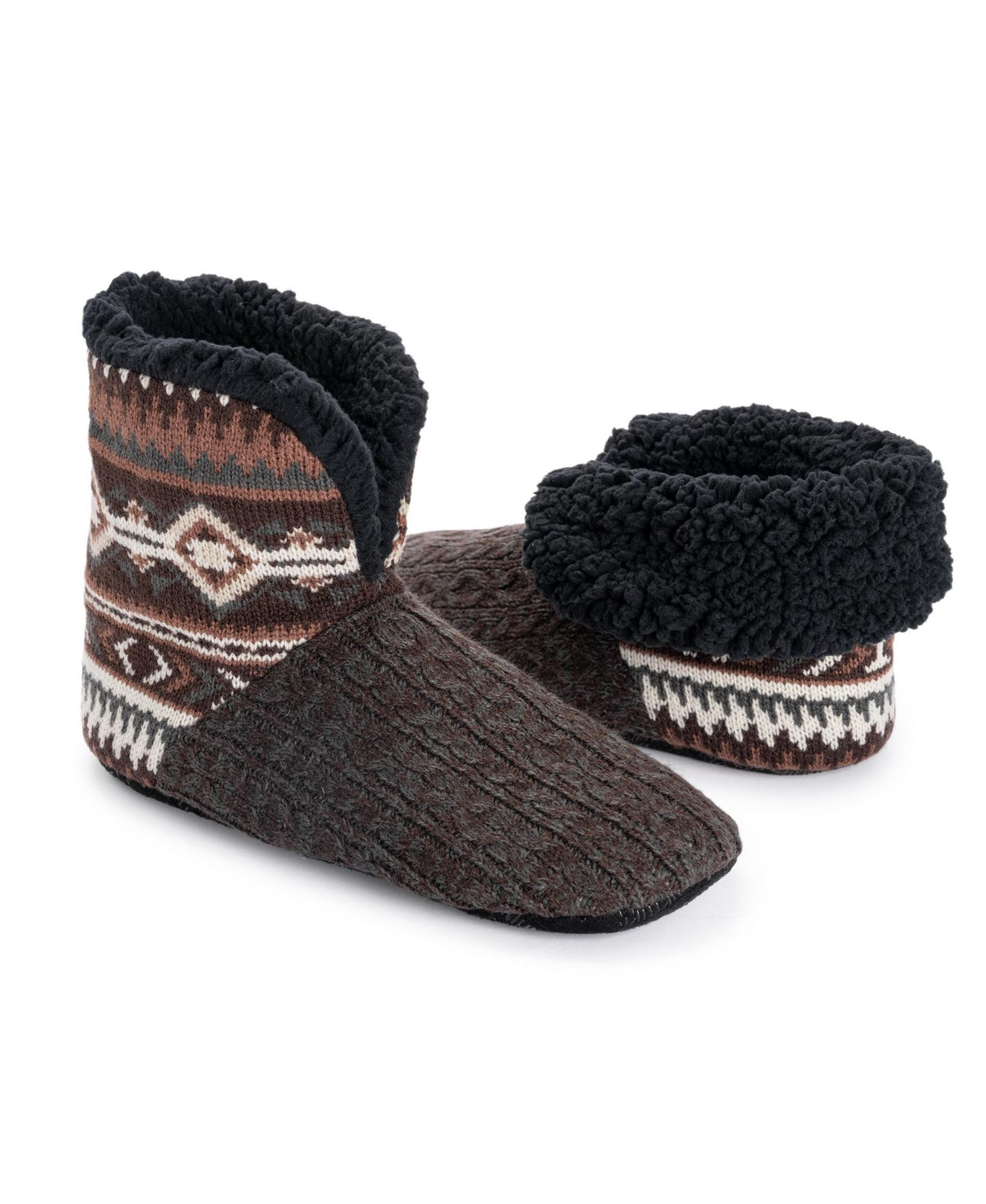 Мужские тапочки MUK LUKS Fold-Over Cuff Knit Faux Shearling Bootie Slippers, цвет: Тёмный коричневый — фото 2