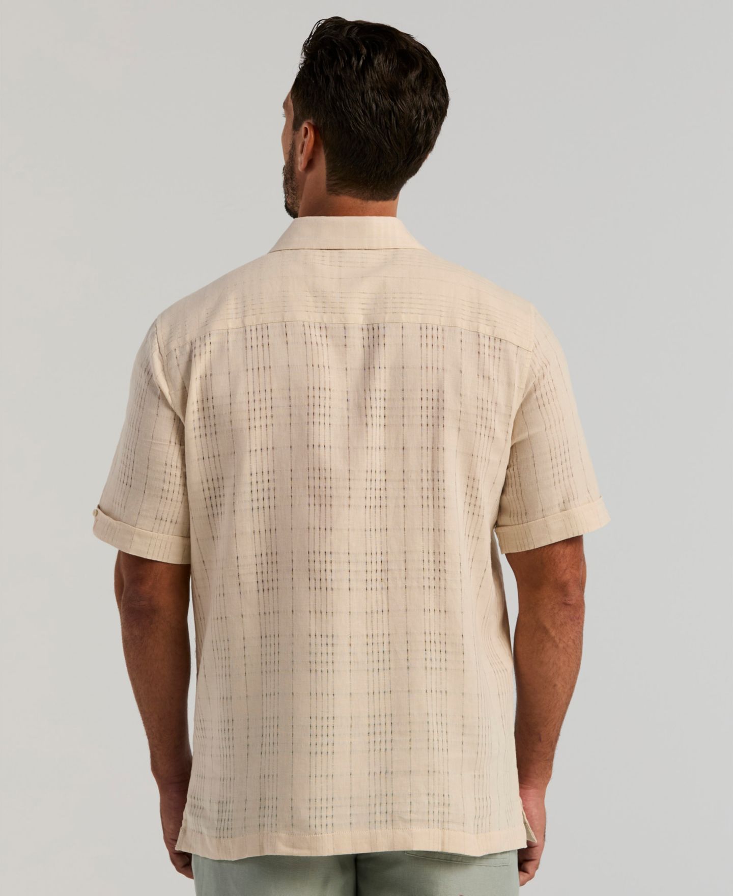 Мужская рубашка Cubavera Linen-Blend Camp-Collar Short-Sleeve Classic-Fit, цвет: Rainy Day — фото 4