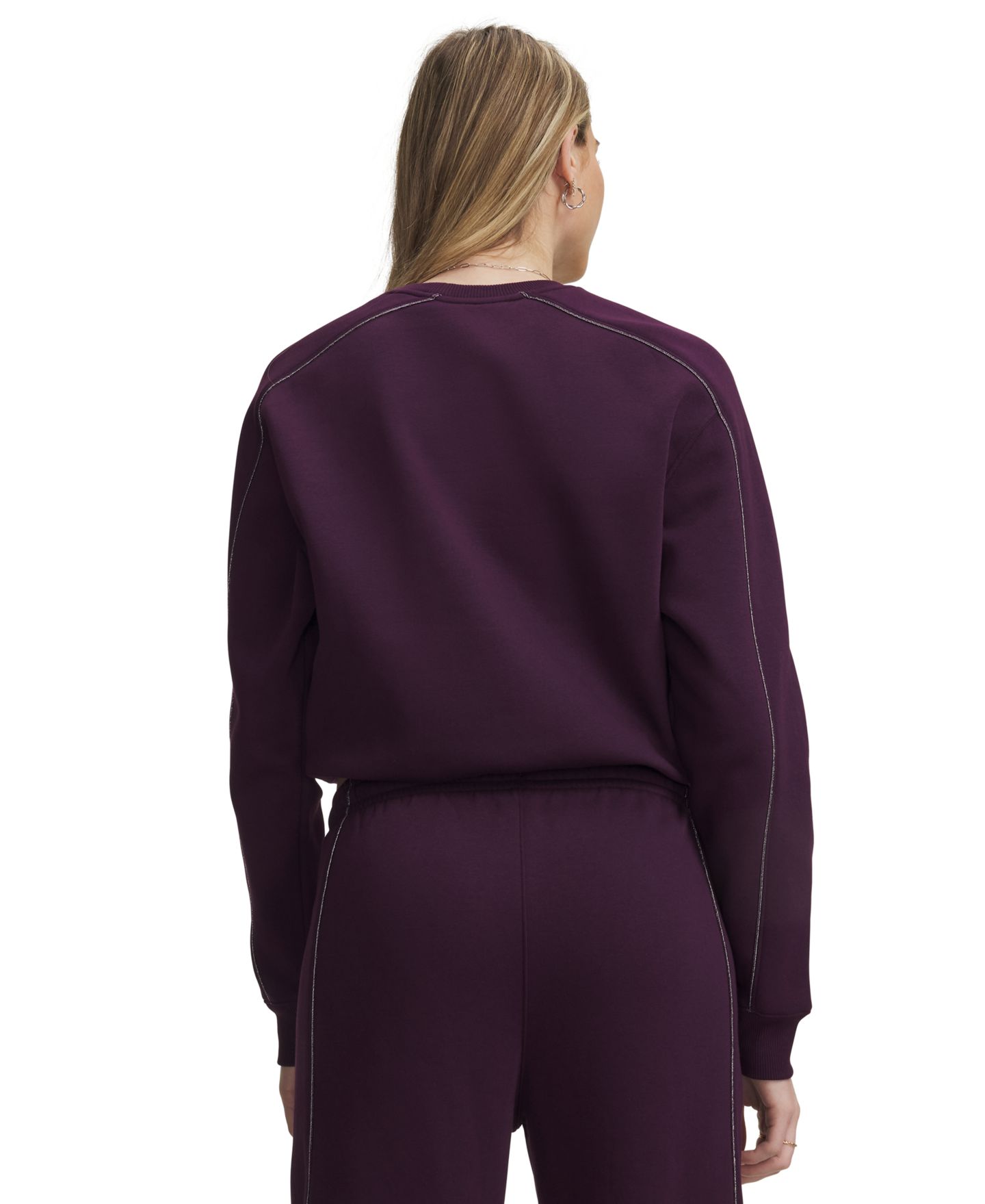 Женская толстовка Under Armour Rival Shimmer Cropped Long-Sleeve Crewneck, цвет: Фиолетовый / Серебристый — фото 4
