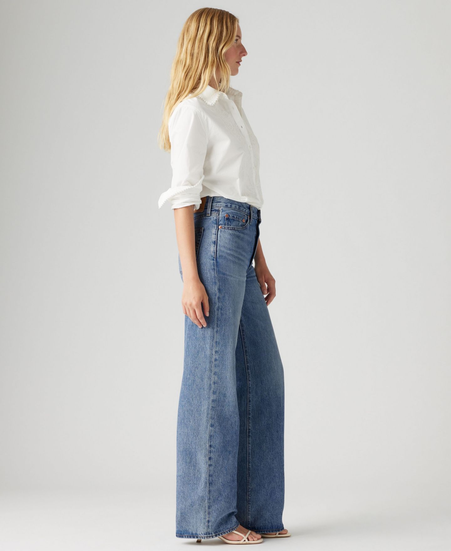 Женские джинсы Levi's Premium Ribcage Wide-Leg, цвет: Barely Freezing — фото 10