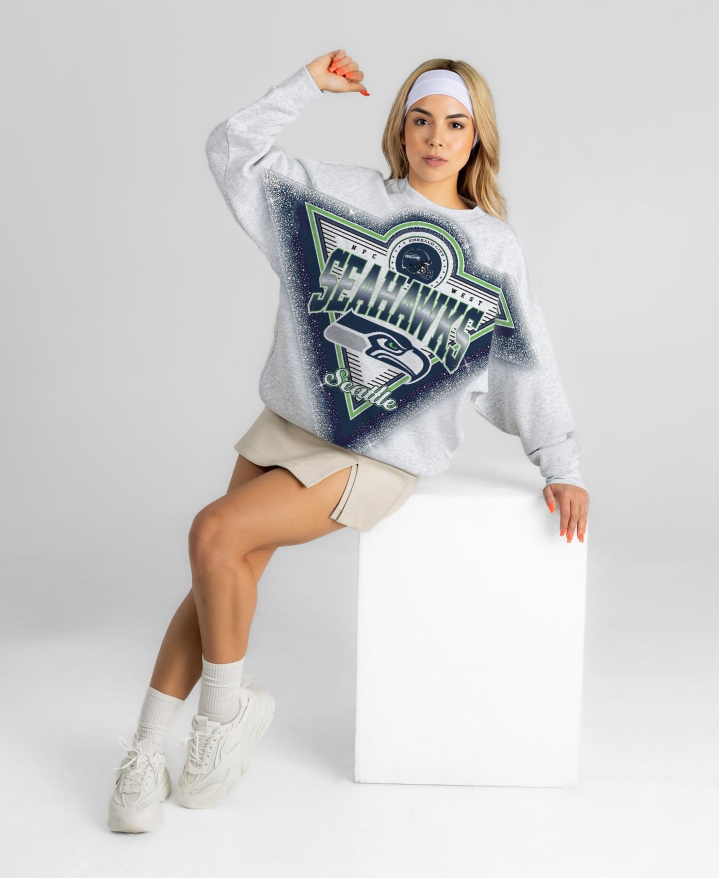 Женская толстовка Gameday Couture Heather Gray Seattle Seahawks Chasing Victory Rhinestone Spray Oversized Fleece — фото 4