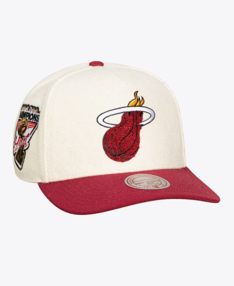Кепка Mitchell & Ness Cream Miami Heat Cream Team Pro Adjustable Hat