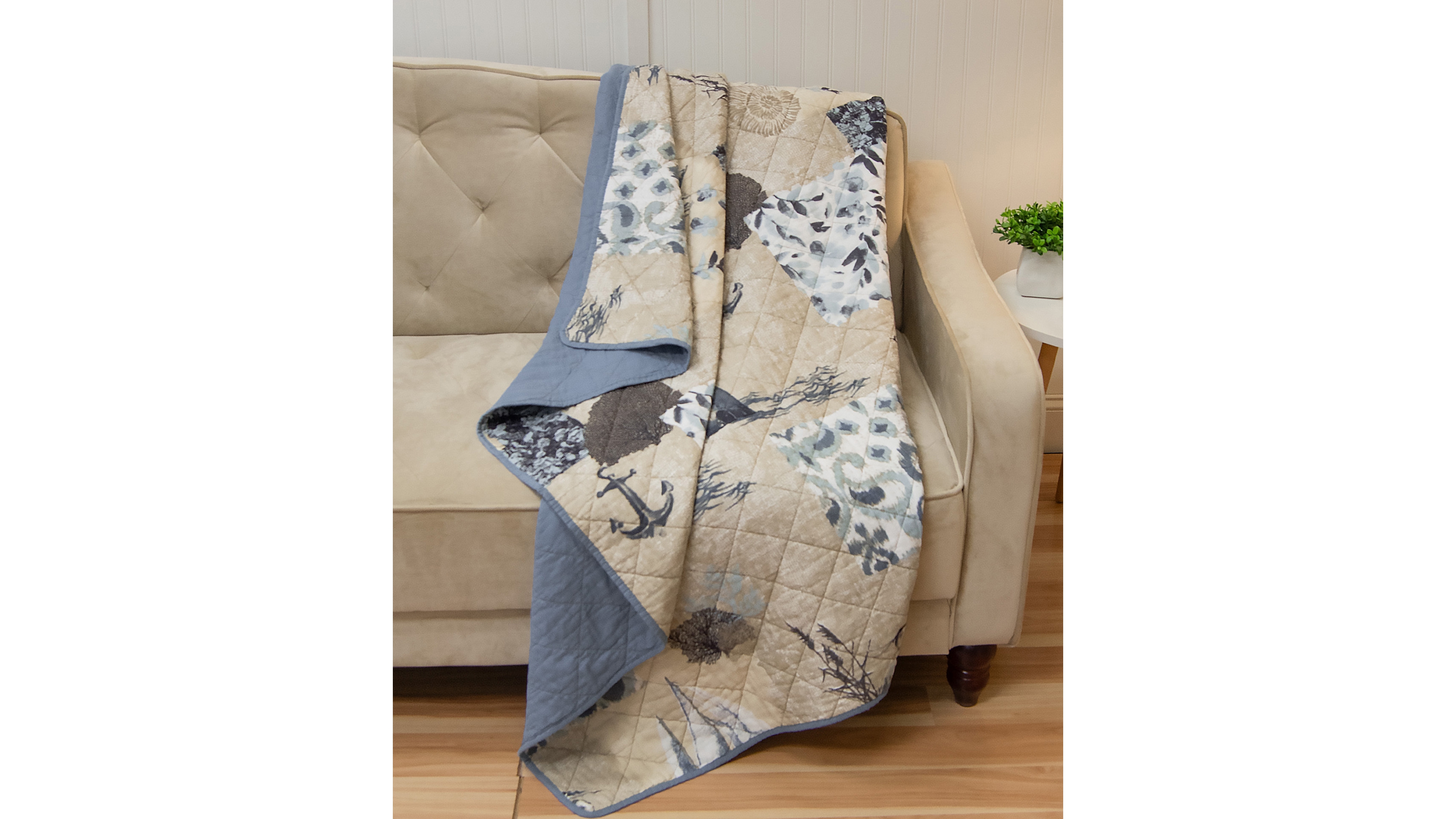 Donna Sharp Seascape Reversible Throw, 50" x 60"