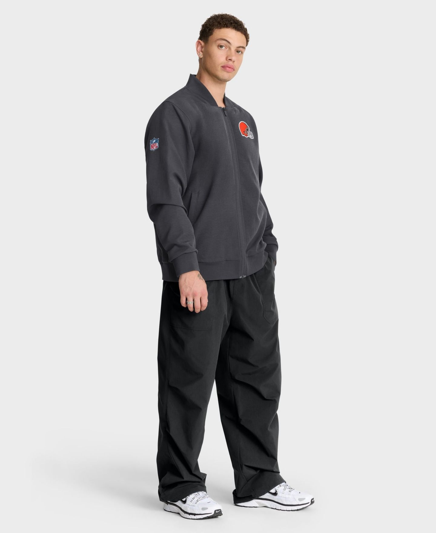 Мужская куртка Nike Anthracite Cleveland Browns Sideline Powerful Blocking Full-Zip Dri-FIT Bomber — фото 3