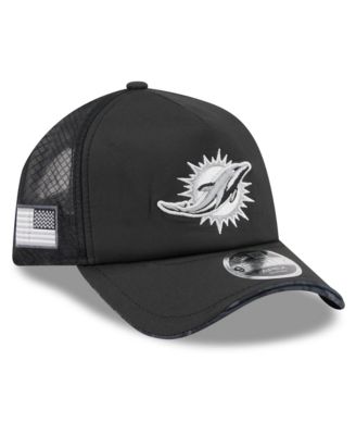 Men's Black Miami Dolphins 2026 Salute To Service Apex 9FORTY Adjustable Trucker Hat