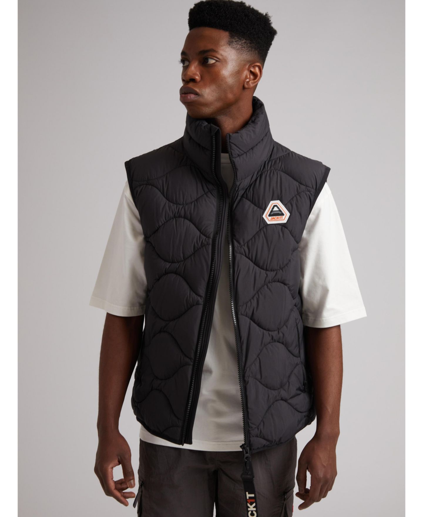 Мужской жилет JACK1T ORB1T High Neck Sleeveless Puffer, цвет: Чёрный — фото 8