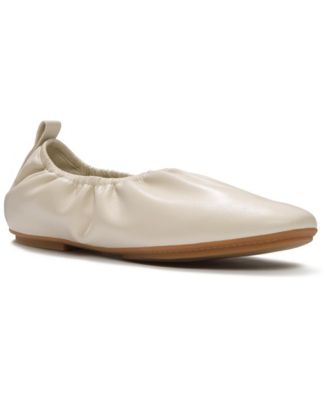 Women's Delicato Poise Round Toe Dynamicush Leather Ballerina Flats