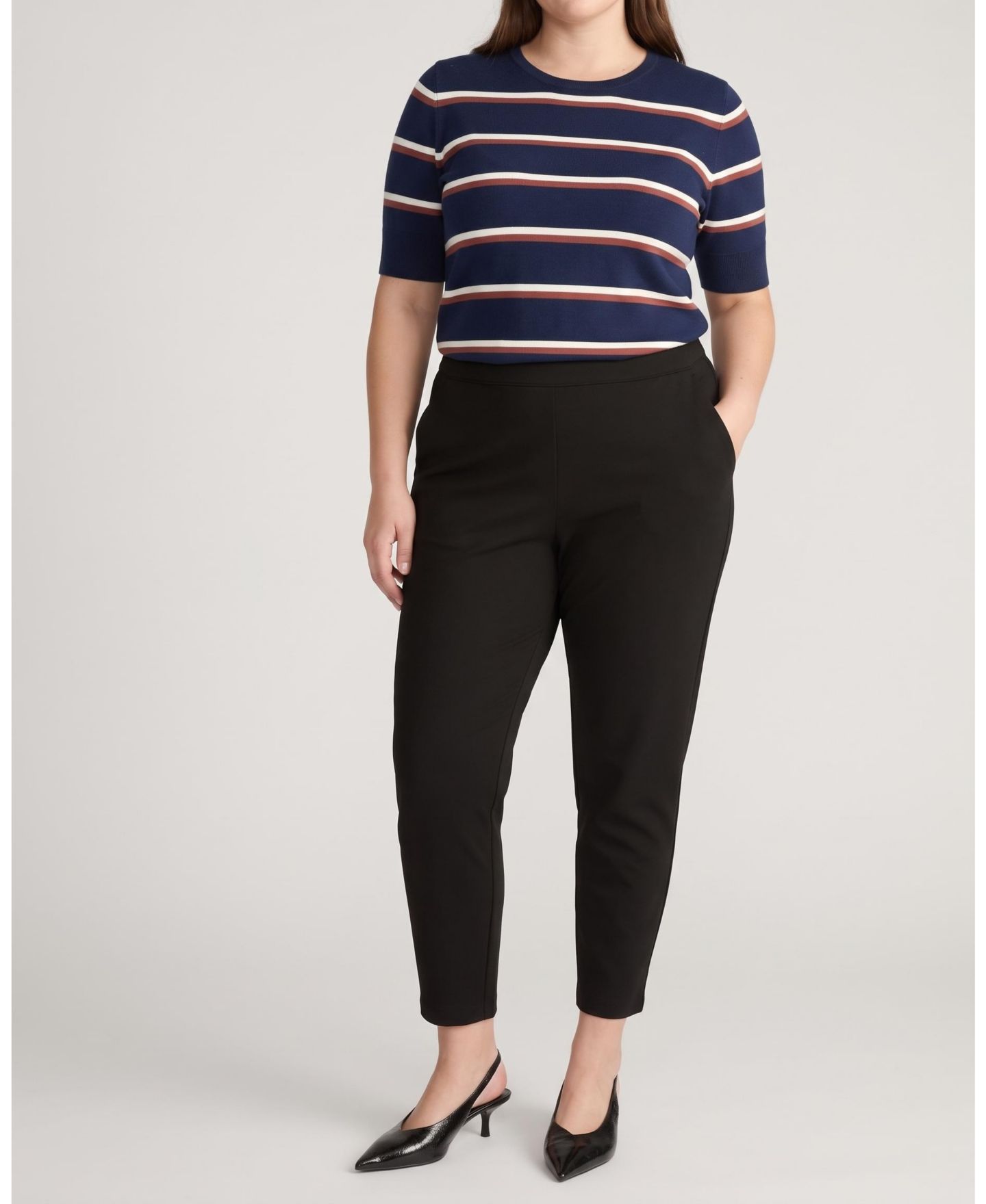 Женские брюки Universal Standard Plus Size Minimalist Moro Pocket Signature Ponte, цвет: Чёрный — фото 4