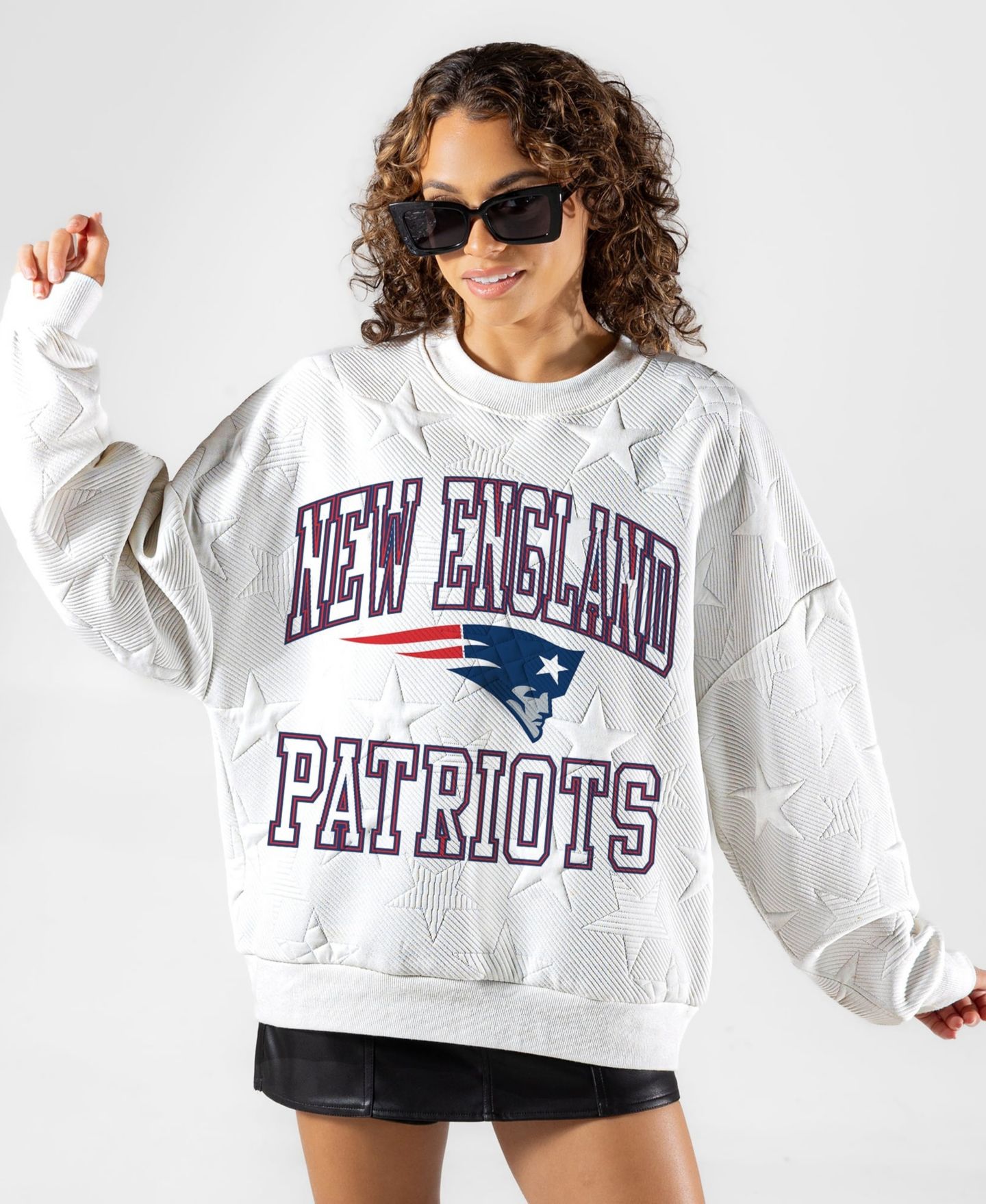 Женская толстовка Gameday Couture White New England Patriots Big Play Energy Tonal Star Embossed — фото 4