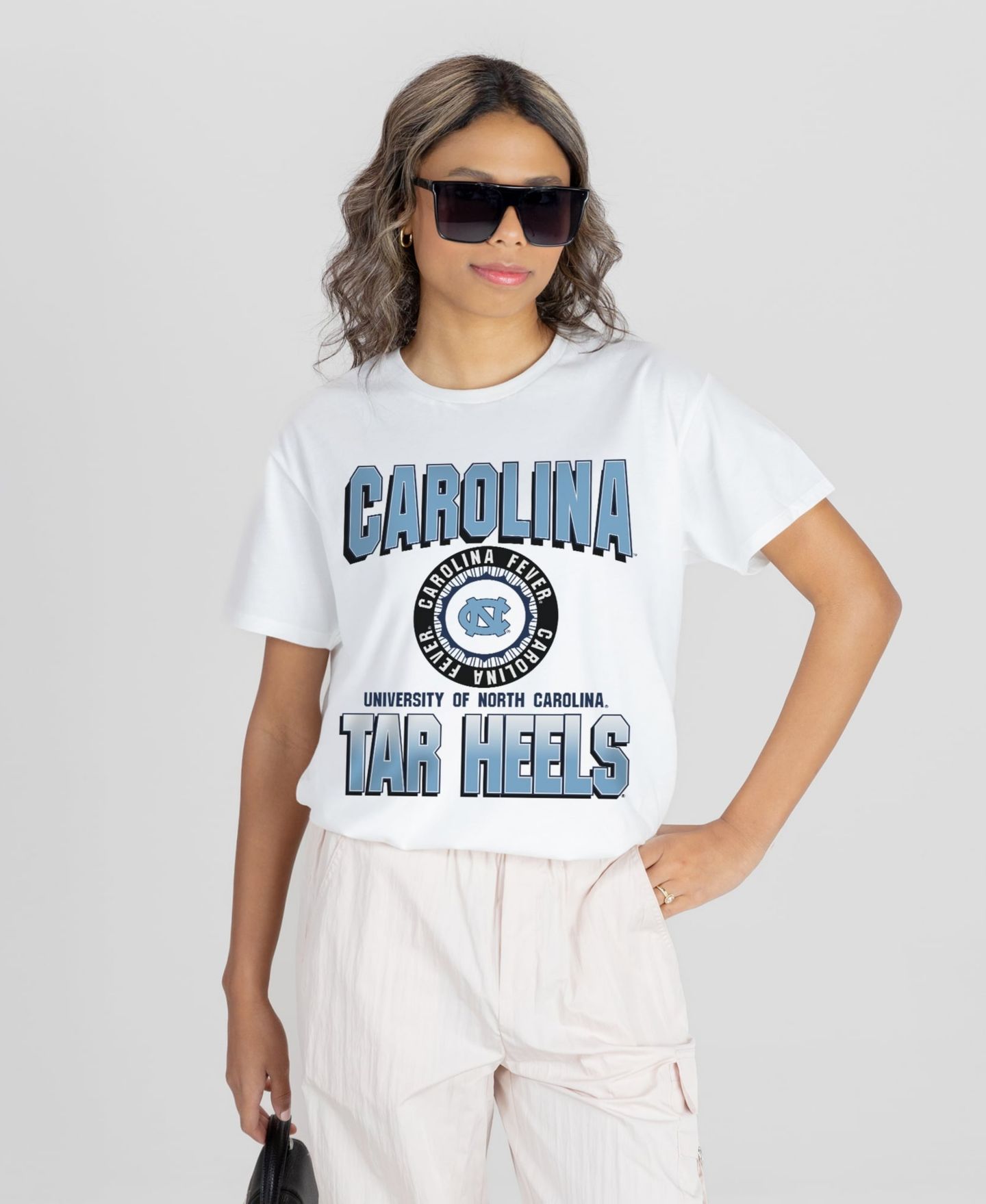 Женские футболки Gameday Couture White North Carolina Tar Heels All-Time Classic Oversized Flowy — фото 1