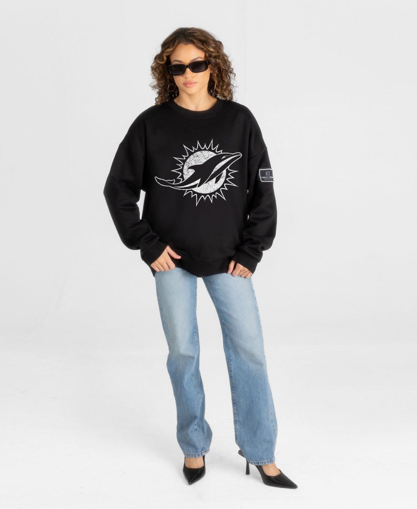 Женская толстовка Gameday Couture Black Miami Dolphins Bold Move Black Label Premium Drop Shoulder — фото 4