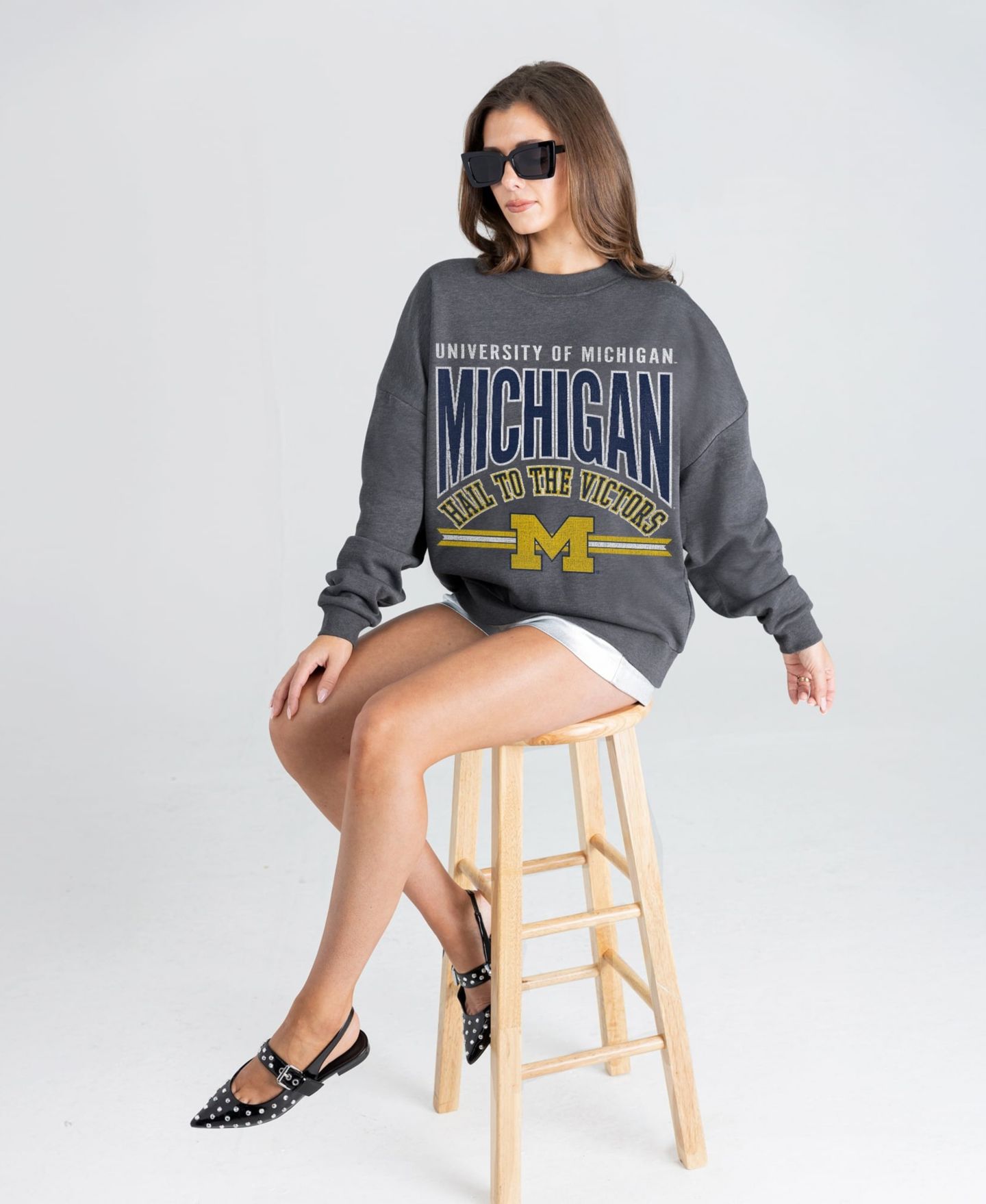 Женская толстовка Gameday Couture Charcoal Michigan Wolverines Kickoff Classic Oversized Premium Drop Shoulder — фото 4