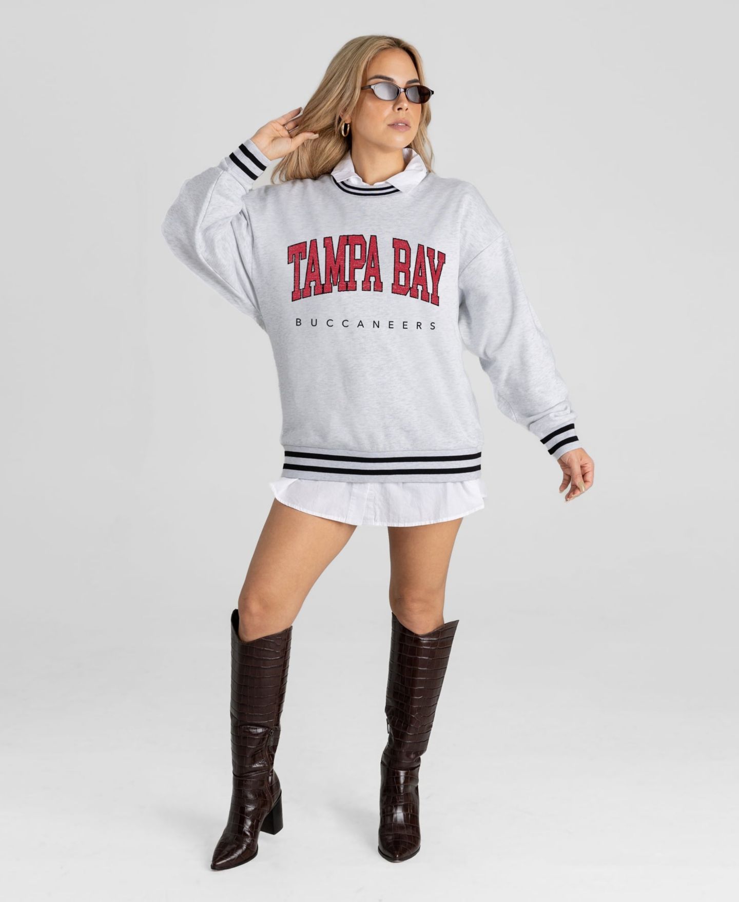 Женская толстовка Gameday Couture Ash Tampa Bay Buccaneers Oversized Easy Energy Ringer Stripe — фото 3