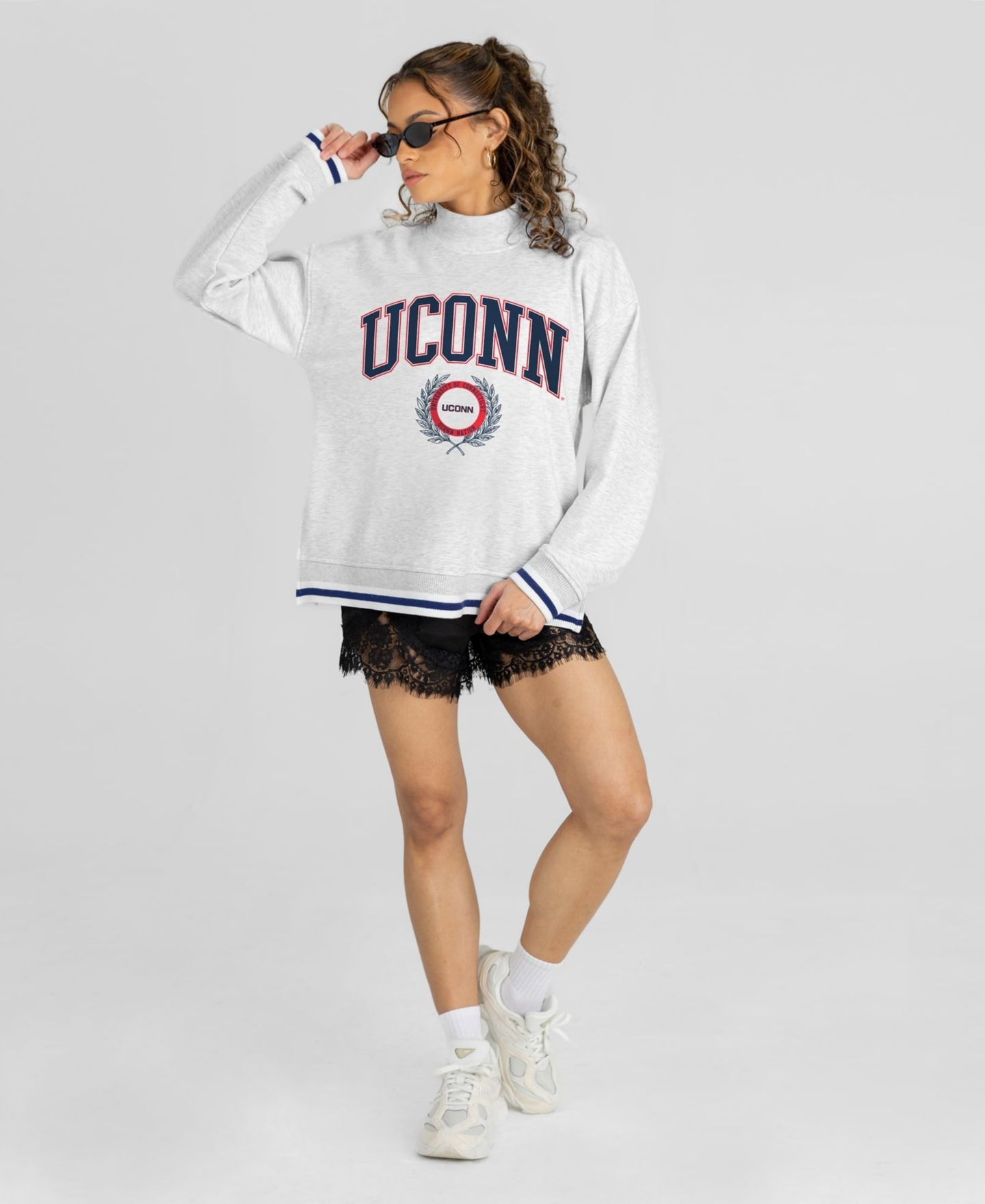 Женская толстовка Gameday Couture Ash UConn Huskies Rally Point Contrast Stripe Mock Neck — фото 3