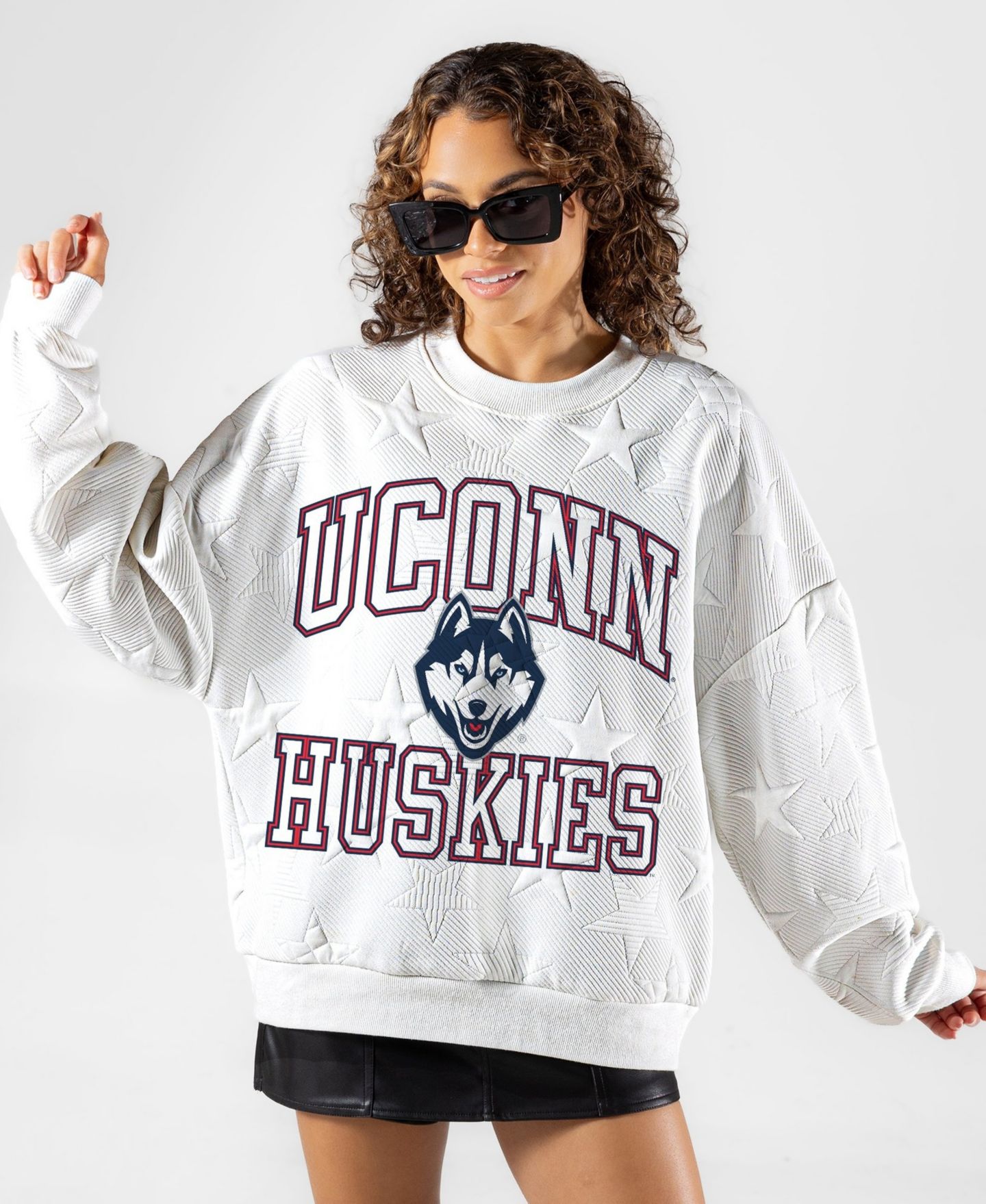 Женская толстовка Gameday Couture White UConn Huskies Big Play Energy Tonal Star Embossed — фото 1