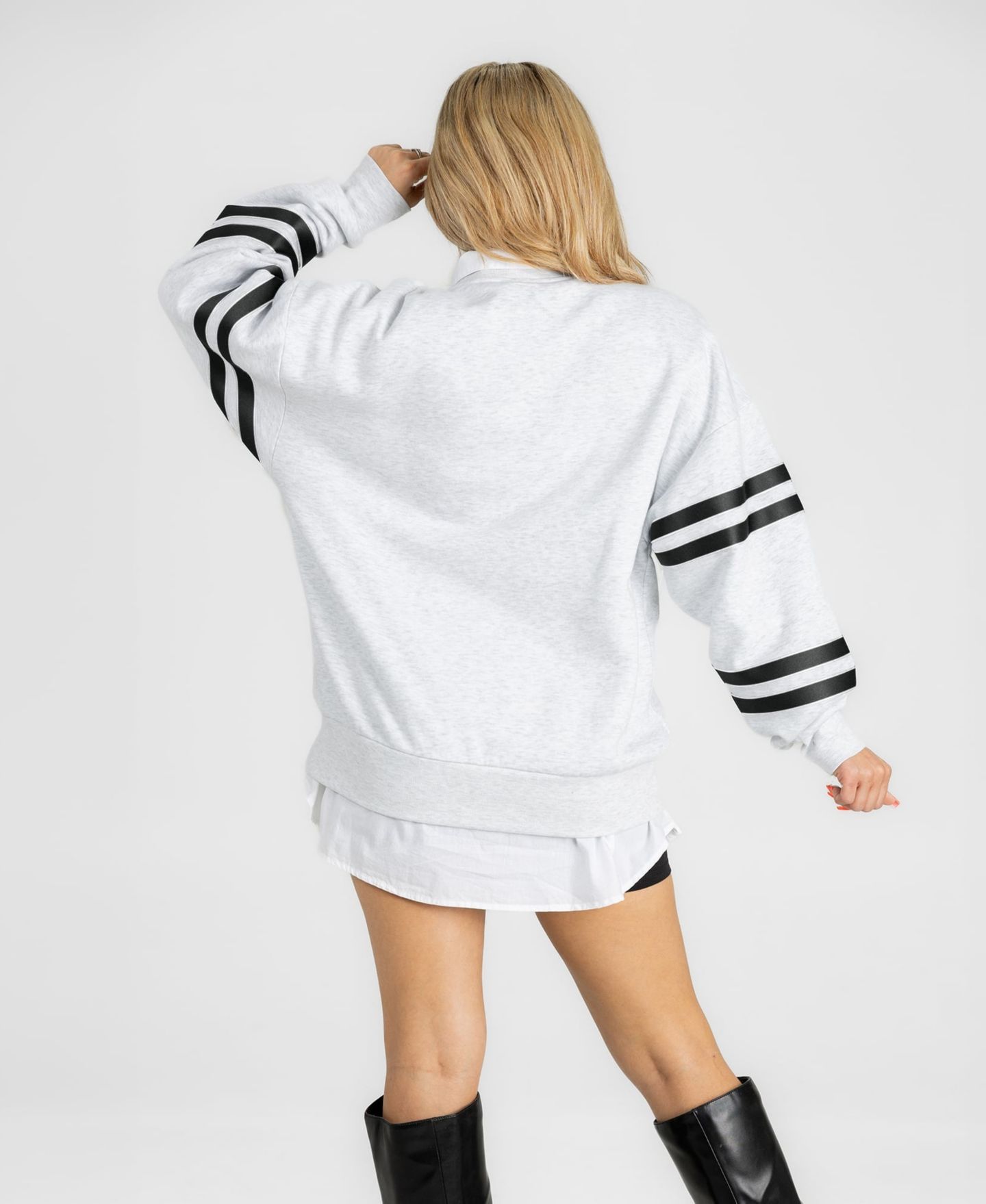 Женская толстовка Gameday Couture Ash Kansas City Chiefs Stadium Stripes Oversized Fleece — фото 2