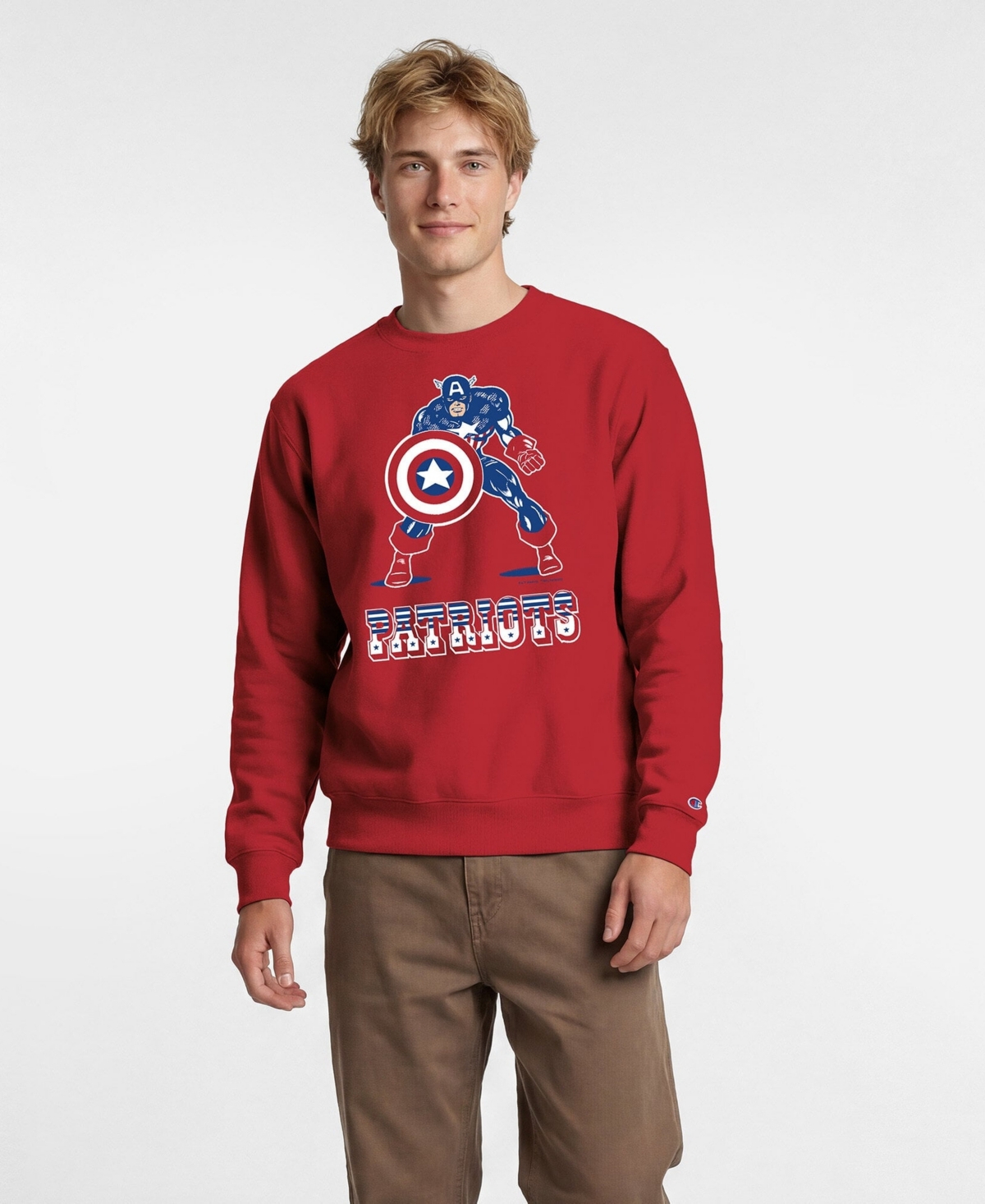 Champion Men's Disney x Red New England Patriots Captain America Power blend Sweatshirt - Red