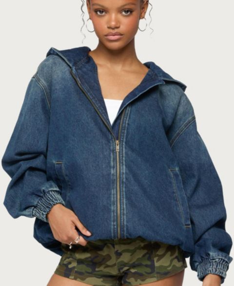Женская куртка Edikted Hooded Vintage-Washed Oversized Denim Bomber, цвет: Средний синий