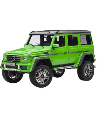 1:18 Scale Mercedes Benz G500 4X4 2 Die-Cast Model Car