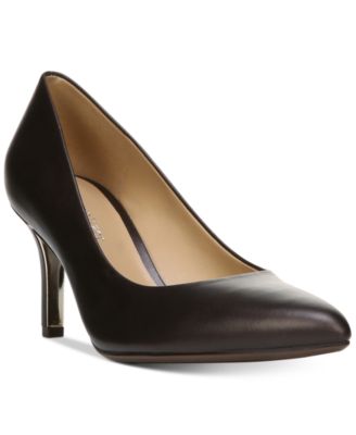 naturalizer hope pointed toe pump