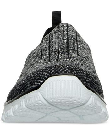 Skechers Women s Relaxed Fit Empire Round Up Walking Sneakers