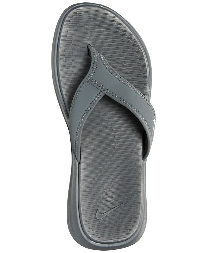 nike celso thong sandals