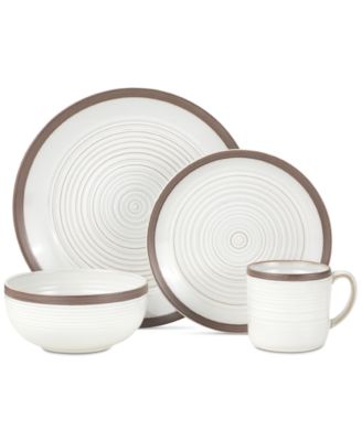 Pfaltzgraff - Carmen 16-Piece Dinnerware Set