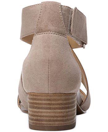 Naturalizer adele top