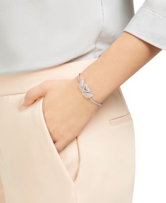 【SWAROVSKI】5688746 Swan Gray Bangle Medium Bracelet Swan bangle, Swan, Black, Ruthenium plated | Swarovski
