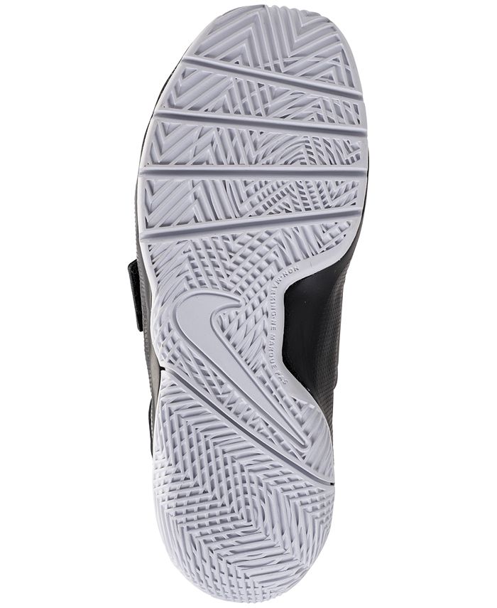 nike boys team hustle d8