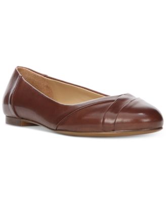 naturalizer women's gilly flat