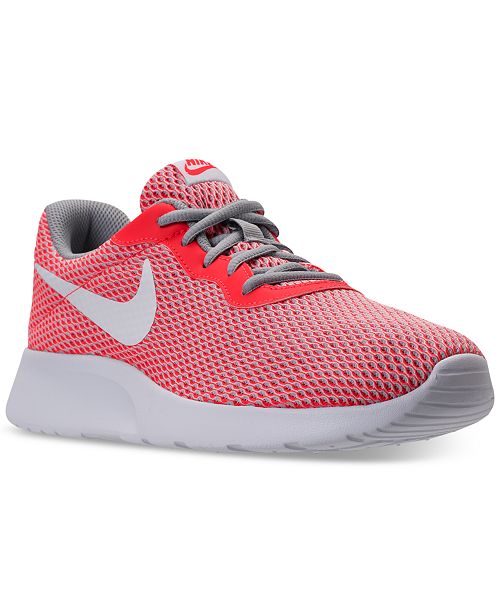 Nike Men S Tanjun Se Casual Sneakers From Finish Line Reviews