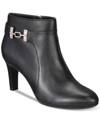 bandolino women's lappo ankle boot