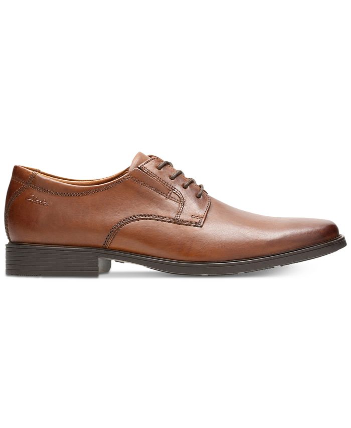 clarks tilden plain toe oxford