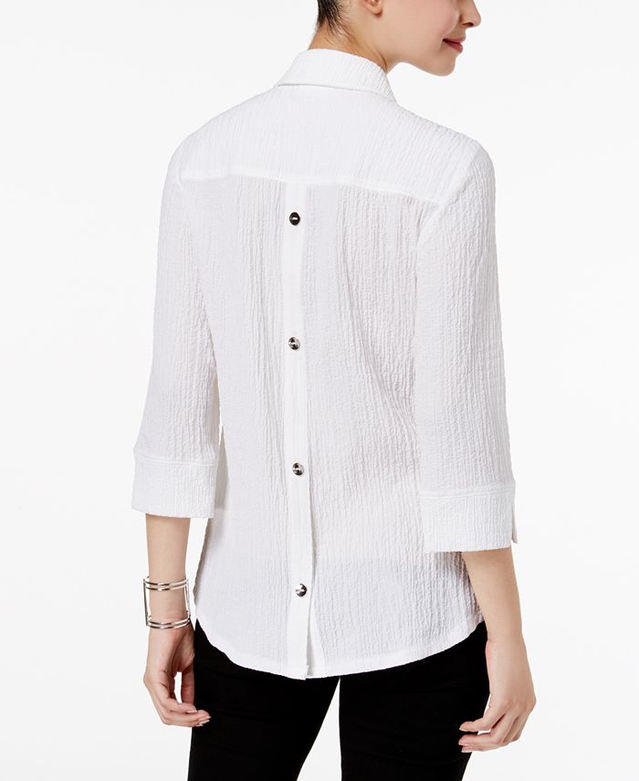 BACK BUTTON SHIRT - CLASSIC FIT WITH A TWIST main image 0
