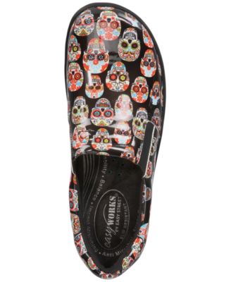 Easy Works by Bind Slip-on Clogs