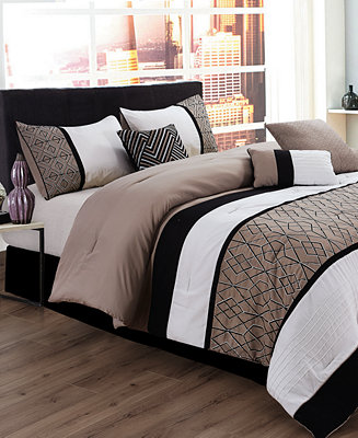 Hallmart Collectibles Sergio 7-Pc. Queen Comforter Set & Reviews - Bed in a Bag - Bed & Bath ...