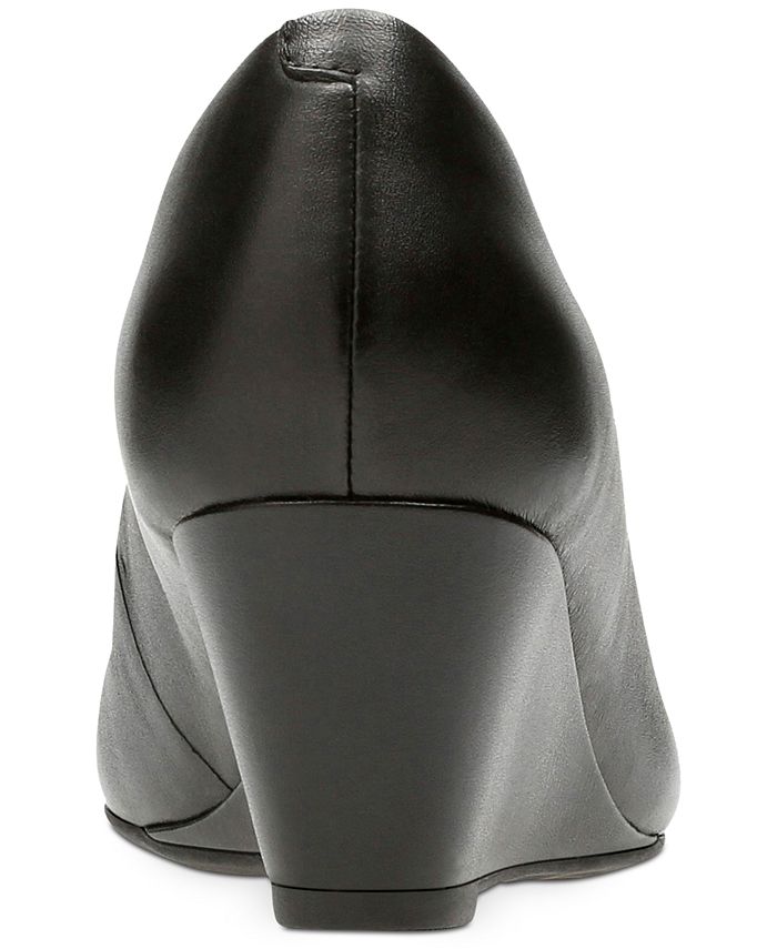 clarks flores tulip wedge