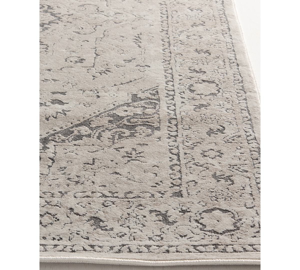 Mink Home Largo Heriz 5'3" X 7'7" Area Rug In Gray