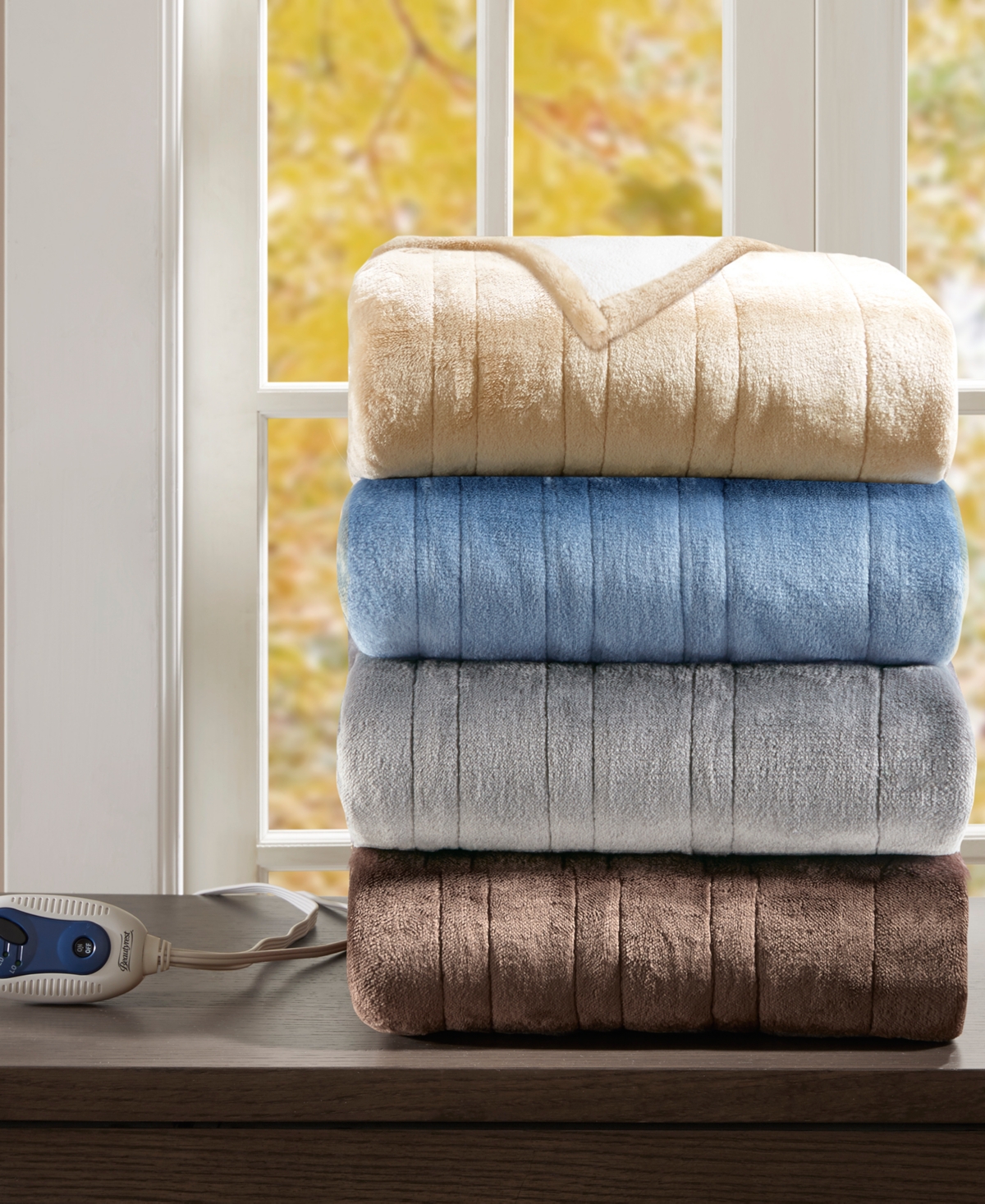 6723935 Beautyrest Heated Snuggle Plush to Berber Wrap, 50