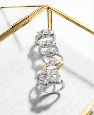 Diamond Three-Stone Ring(1/2 ct. t.w.) in 14k White or Yellow Gold 