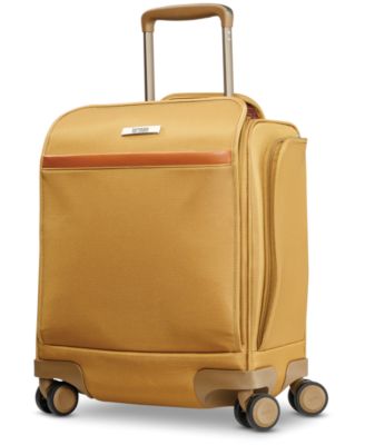 spinner suitcase carry on