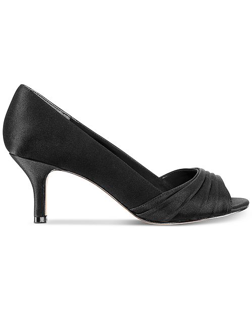 nina evening pumps