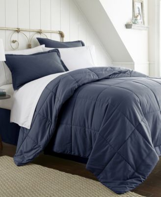 A Beautiful Bedroom Lightweight Comforter Sets