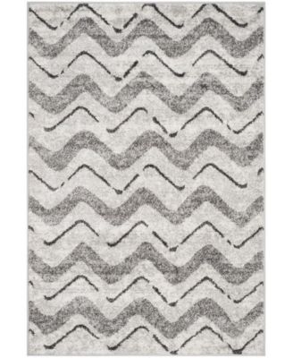 Adirondack 121 Silver and Charcoal 5'1" x 7'6" Area Rug