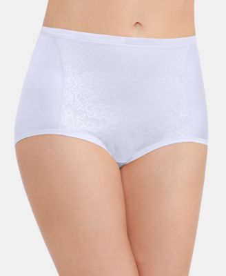 Vanity Fair Women's Smoothing Comfort with Lace Brief Underwear 13262